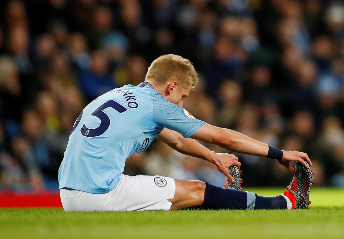 Александр Зинченко получил травму в матче с "Кардиффом" / REUTERS