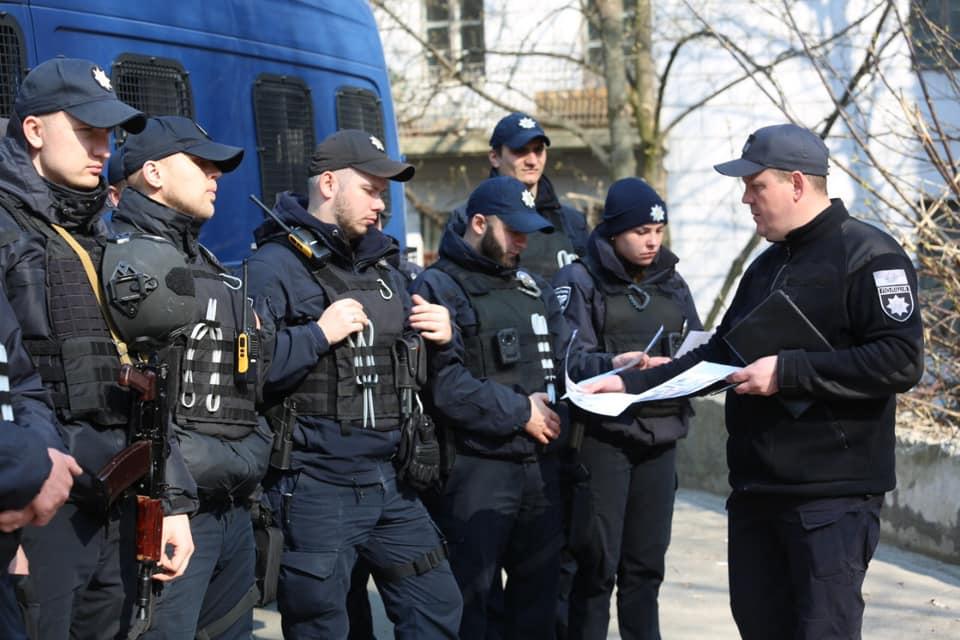 Теперь в столице ежедневно будут нести службу четыре мобильные группы / фото facebook/UA.KyivPolice Теперь в столице ежедневно будут нести службу четыре мобильные группы / фото facebook/UA.KyivPolice
