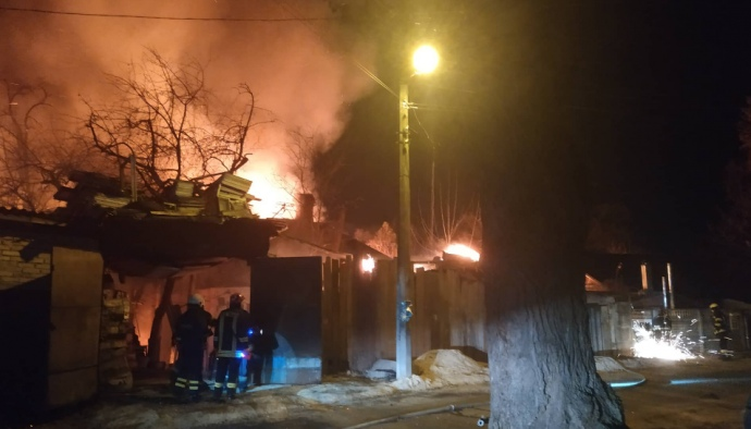 Сусіди говорять, що у будинку ніхто не жив більше року / фото pravda.com.ua Сусіди говорять, що у будинку ніхто не жив більше року / фото pravda.com.ua