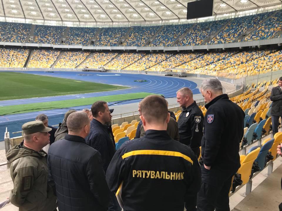 Силовики вирішують, як можна забезпечити порядок під час можливого проведення дебатів \ фейсбук Ольга Атаманова Силовики вирішують, як можна забезпечити порядок під час можливого проведення дебатів \ фейсбук Ольга Атаманова