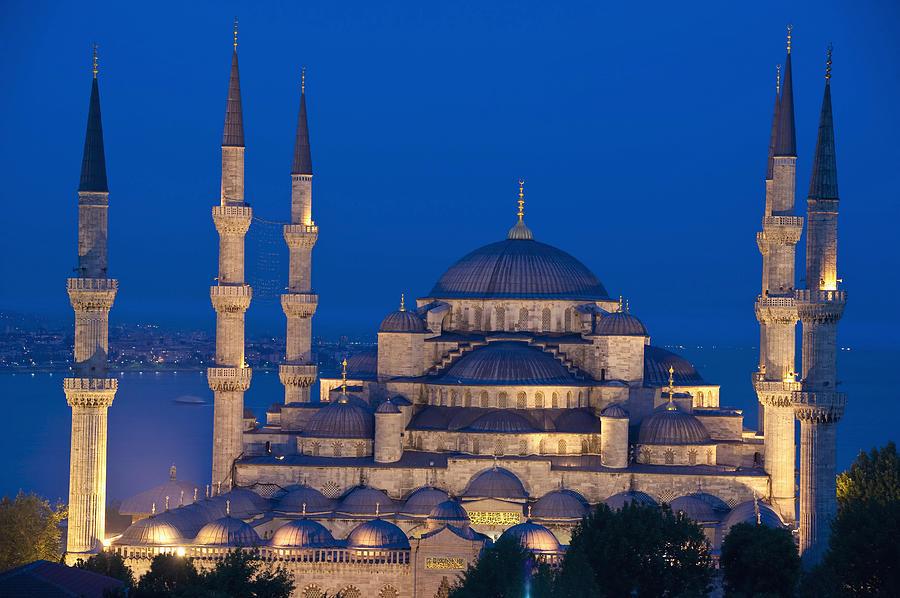 Голубая мечеть - первая по значению мечеть в Стамбуле / turktrip