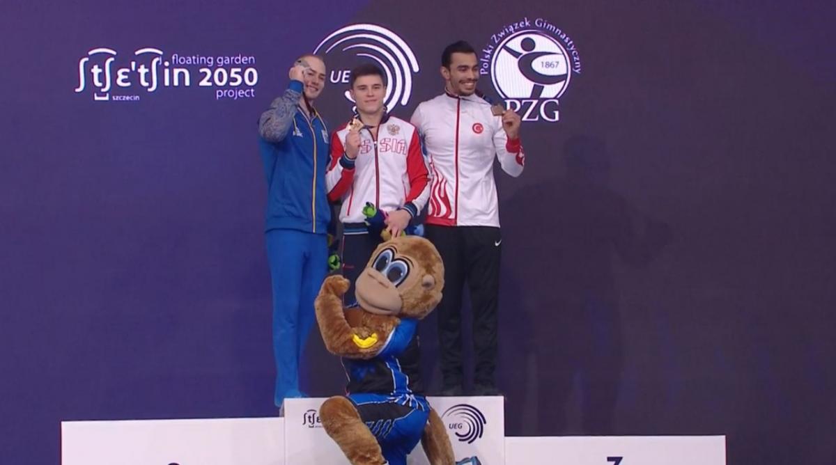 Петро Пахнюк (ліворуч) з сріблом чемпіонату Європи / xsport.ua Петро Пахнюк (ліворуч) з сріблом чемпіонату Європи / xsport.ua