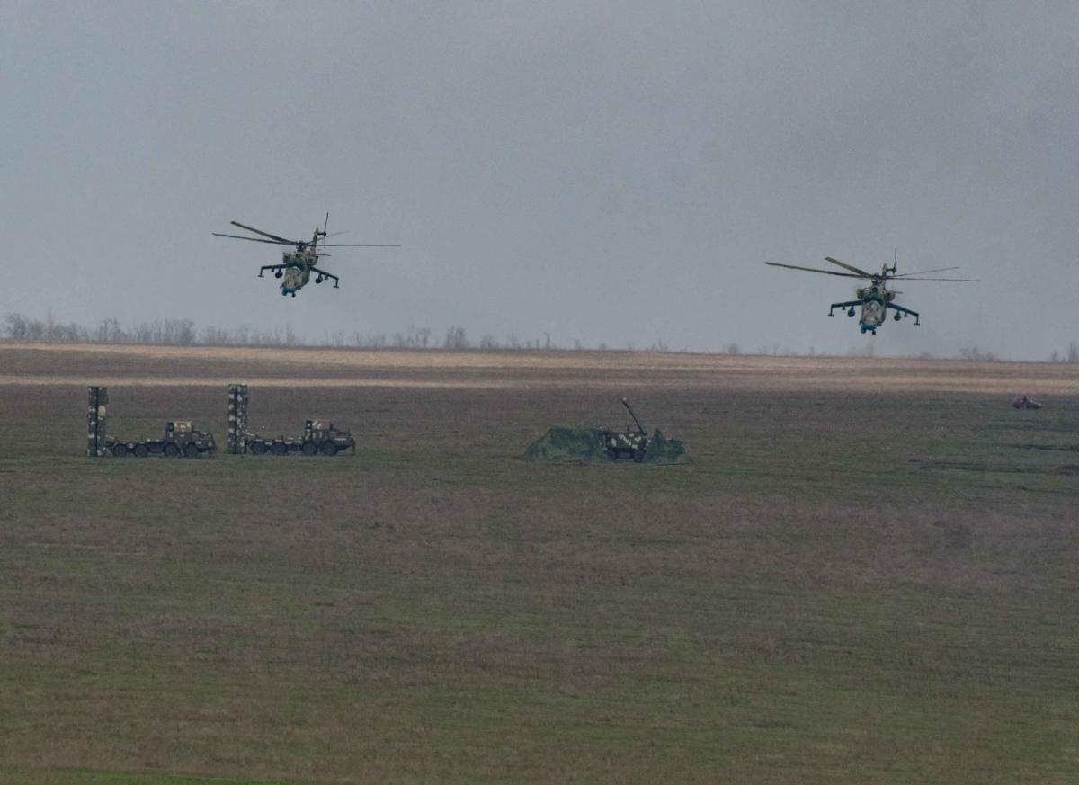 Оккупанты обстреляли Украину из ЗРК С-300 и "получили" 21 авиаудар в ответ / штаб ООС Оккупанты обстреляли Украину из ЗРК С-300 и "получили" 21 авиаудар в ответ / штаб ООС
