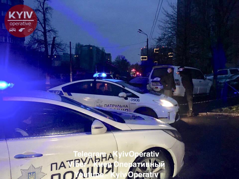 В Киеве пьяный иностранец на иномарке устроил масштабное ДТП / фото Киев оперативный В Киеве пьяный иностранец на иномарке устроил масштабное ДТП / фото Киев оперативный
