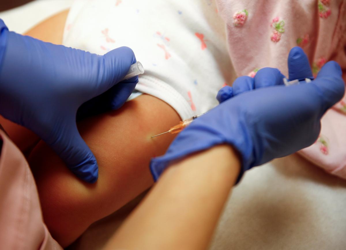 Несмотря на существование эффективных вакцин, корь убила 200 тысяч человек за год / фото REUTERS