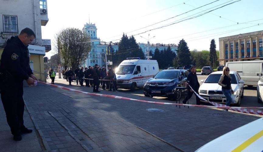 Полиция устанавливает обстоятельства покушения / фото sobitie.com.ua Полиция устанавливает обстоятельства покушения / фото sobitie.com.ua