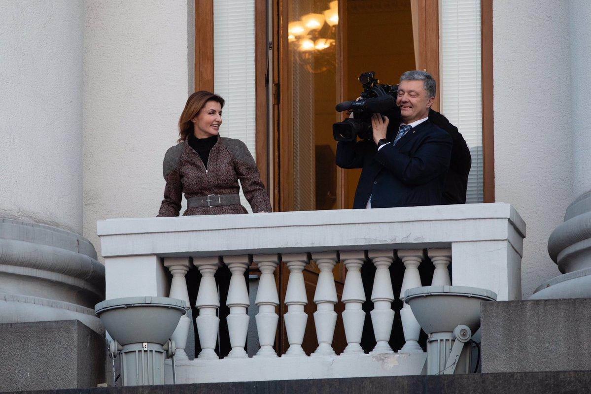 Под Администрацией состоялась акция / фото twitter.com/poroshenko Под Администрацией состоялась акция / фото twitter.com/poroshenko
