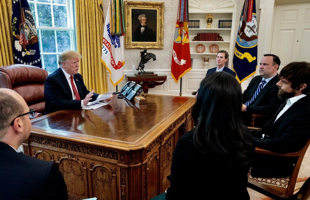 Трамп утверждает, что его встреча с главой Twitter прошла «прекрасно» / фото twitter.com/realDonaldTrump Трамп утверждает, что его встреча с главой Twitter прошла «прекрасно» / фото twitter.com/realDonaldTrump