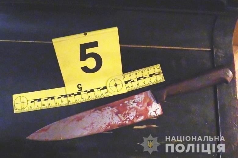 У Києві підліток під час конфлікту накинувся з ножем на матір та бабусю / фото kyiv.npu.gov.ua У Києві підліток під час конфлікту накинувся з ножем на матір та бабусю / фото kyiv.npu.gov.ua