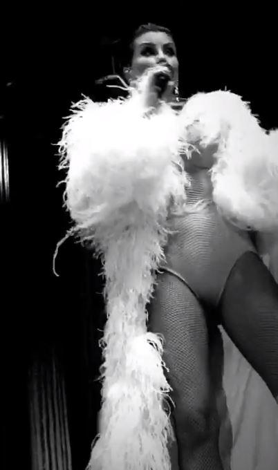 Лорак поразила сеть выбором наряда / фото instagram.com/stories/anilorak/