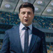 Зеленский предложил Тимошенко стать арбитром на его дебатах с Порошенко (видео)