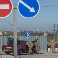 Hnutove checkpoint in Donbas resumes operation