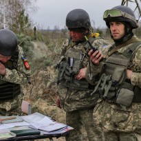 Боевики мощно обстреляли позиции бойцов ООС: двое военных ранены
