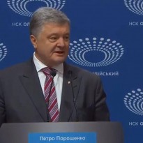 Poroshenko, supporters, journalists arrive at Olympiyskiy Stadium in Kyiv (Live video)