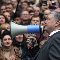 Poroshenko's addresses Ukrainians ahead of debate with Zelensky: 