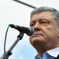 Poroshenko says he's ready to accept any April 21 vote result