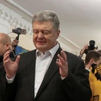 Poroshenko admits defeat, ready to congratulate Zelensky on victory