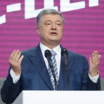 Порошенко скаржиться на незаконность разгона Рады, но на выборы согласен