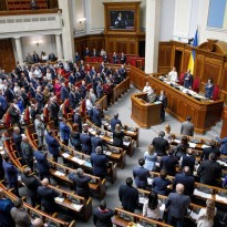 Журналисты выяснили, кого в новую Раду пытаются привести олигархи и коррупционеры (видео)