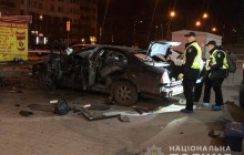 В Киеве взорвался автомобиль - тяжело ранен мужчина (фоторепортаж)