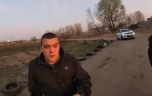 У Києві поліцейський разом з невідомими побив водія квадроцикла (відео)