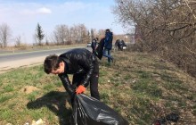 На Тернопільщині працівники САД під час толоки зібрали понад 200 мішків сміття (фото)