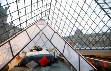 Airbnb запропонував провести незабутню ніч з Моною Лізою і Венерою Мілоською в Луврі (фото, відео)