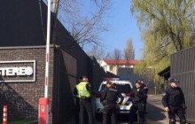 У Києві біля концертного клубу влаштували протест проти російських гастролерів - в хід пішли петарди (відео)