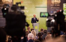 Відповіддю на базові економічні виклики України є інтеграція до ЄС - Яценюк