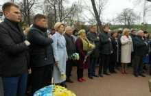 На Черниговщине открыли памятник погибшим на Донбассе воинам (фото)