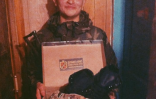 У Маріуполі попрощалися з убитим на Донбасі 20-річним парамедиком "Смурфіком" (відео)