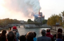 Уцелевшие произведения искусства собора Парижской Богоматери перевезены в мэрию