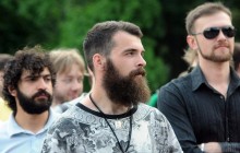 В мужской бороде нашли больше бактерий, чем в собачьей шерсти