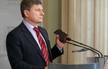 У Порошенко заявляют, что он готов передать власть в любой момент и не отвергает ни одной даты инаугурации