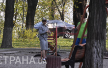 Журналісти засікли Зеленського під час ранкової зарядки у парку під Радою (фото)