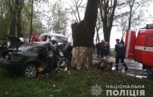 На Тернопільщині на Великдень у трьох ДТП загинули 4 особи, зокрема малолітній (фото)