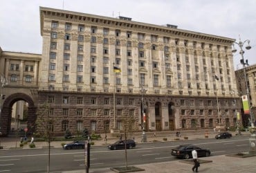 В КГГА уволят директора департамента за нарушение комендантского часа