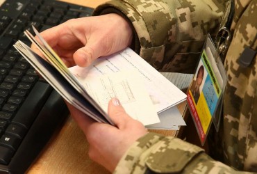 Скільком чоловікам вже відмовили у виїзді за кордон після 16 липня: відповідь ДПСУ