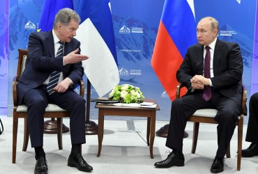 Президент Фінляндії особисто оголосив Путіну про прагнення країни в НАТО