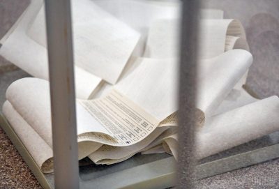 Появились результаты голосования на участке в Австралии / фото УНИАН Появились результаты голосования на участке в Австралии / фото УНИАН