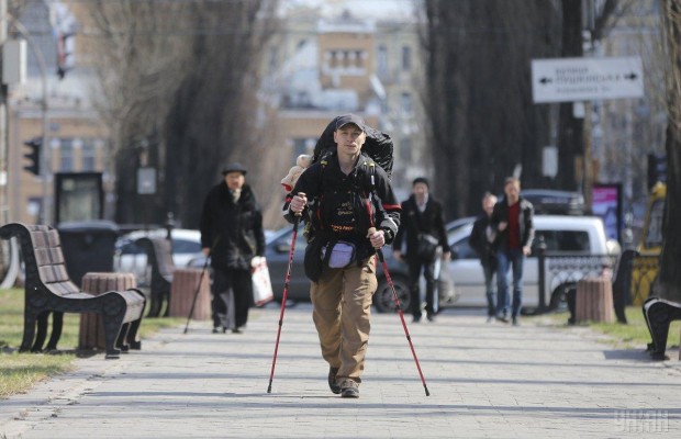 Киевлянин собрался добраться пешком из Украины в Португалию ради рекорда (видео, фоторепортаж)