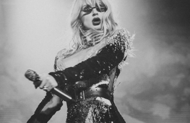 "В костюме скелета и с розовыми волосами": Лобода выпустила долгожданный клип на песню "Пуля-дура"