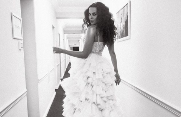 "Зефірка": Каменських зачарувала шанувальників ніжним образом (фото, відео)