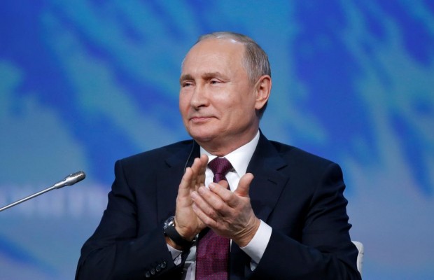 "Притворялся, что есть жена": астролог поведал о секретах Путина