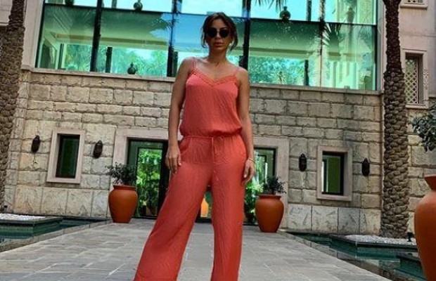 Ани Лорак взбудоражила сеть фото без белья