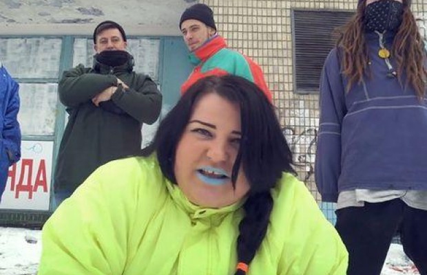 "Пушка": украинская рэп-звезда Аlyona Аlyona спародировала известную картину “Рождение Венеры” (фото)