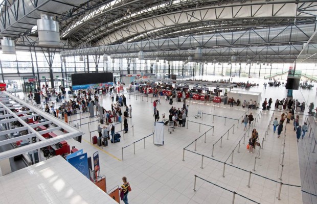 Уникнути митних черг і покращити клас: експертка розповіла лайфхаки комфортних перельотів