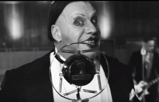 Отрезанные уши и секс с радиоприемником: Rammstein выпустил новый клип (видео)