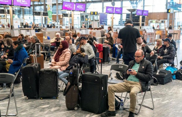 Пасажири зможуть вимагати 600 євро компенсації за зрив пересадки від авіакомпаній ЄС за помилки інших перевізників