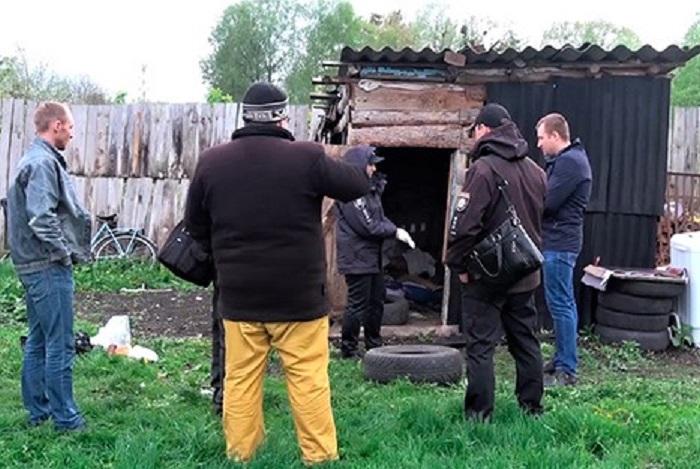 Зловмисник зачинив жертву у сараї / Фото ГУ Нацполіції Сумщини Зловмисник зачинив жертву у сараї / Фото ГУ Нацполіції Сумщини